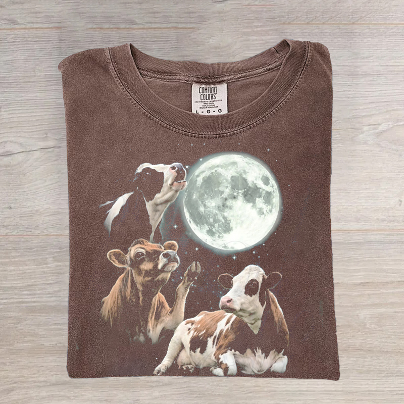 Cow Howling at Moon Vintage 90s Country Western T-Shirt