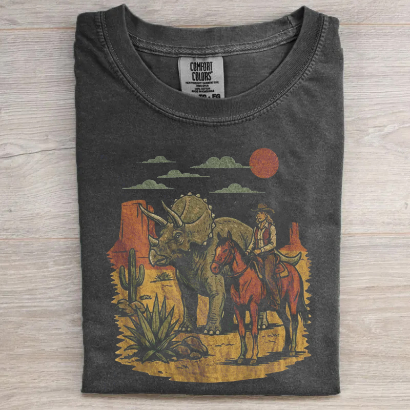 Vintage Triceratops Wildlife Old West Desert T-Shirt