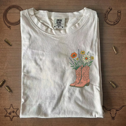 Cowgirl Boots Wildflowers Retro Western Graphic T-Shirt