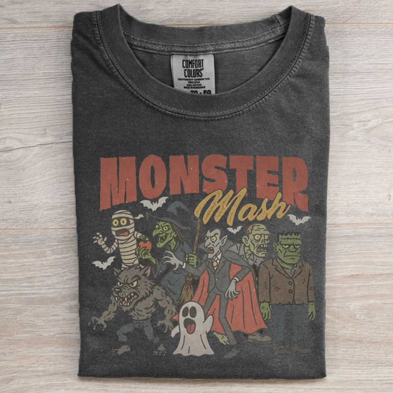 Retro Halloween Horror Movie Graphic T-Shirt