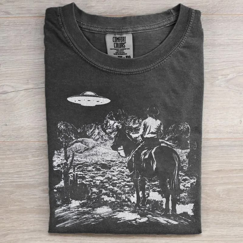 Retro Cowboy UFO Western Aesthetic T-Shirt