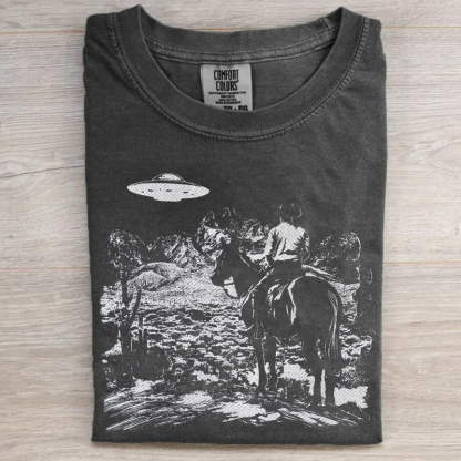 Retro Cowboy UFO Western Aesthetic T-Shirt