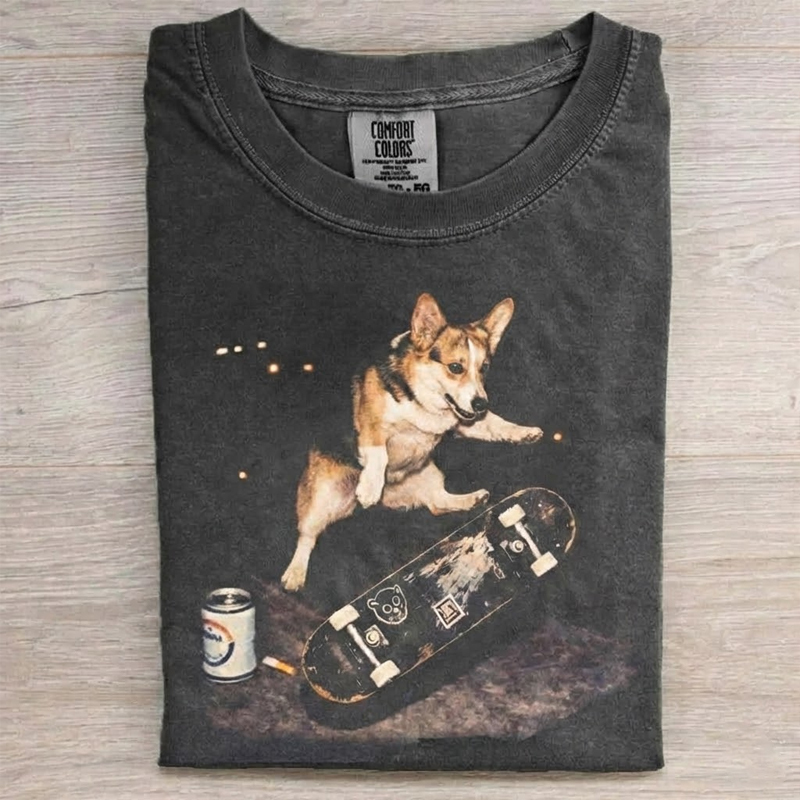 Retro Style Skateboarding Corgi Graphic T-shirt