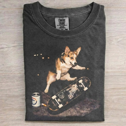 Retro Style Skateboarding Corgi Graphic T-shirt
