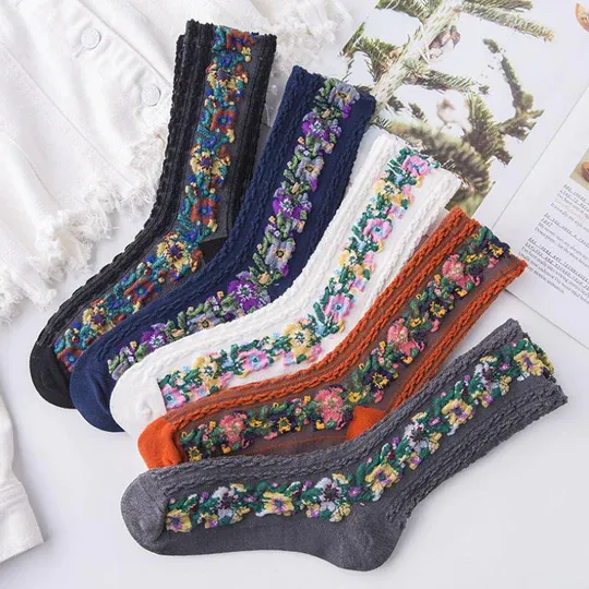Vintage flower socks with embroidery