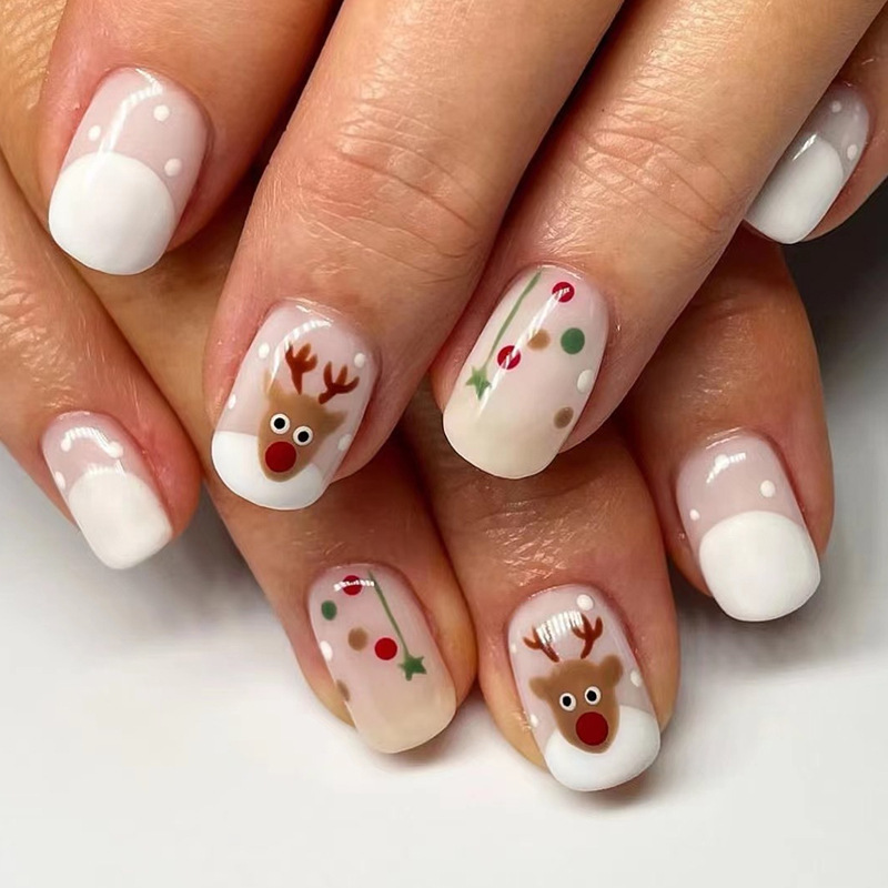 Festive Fingertips: Cute Reindeer Nail Art! 