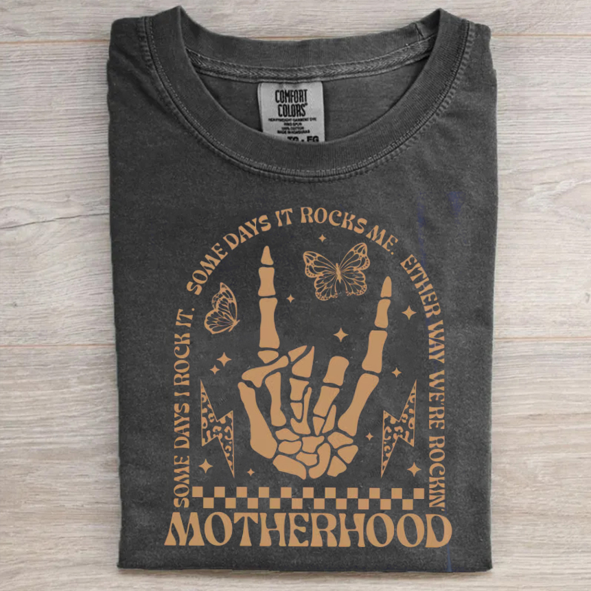 Retro Motherhood  T-shirt