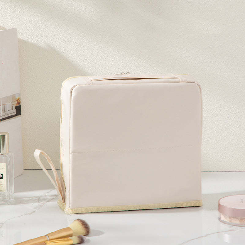 🔥Hot Sale🔥Stylish Handheld Partitioned Cosmetic Bag👜