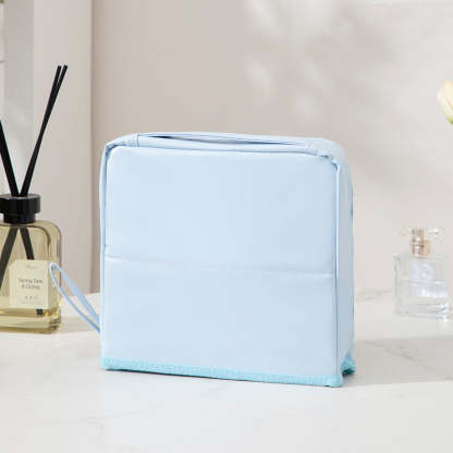 🔥Hot Sale🔥Stylish Handheld Partitioned Cosmetic Bag👜