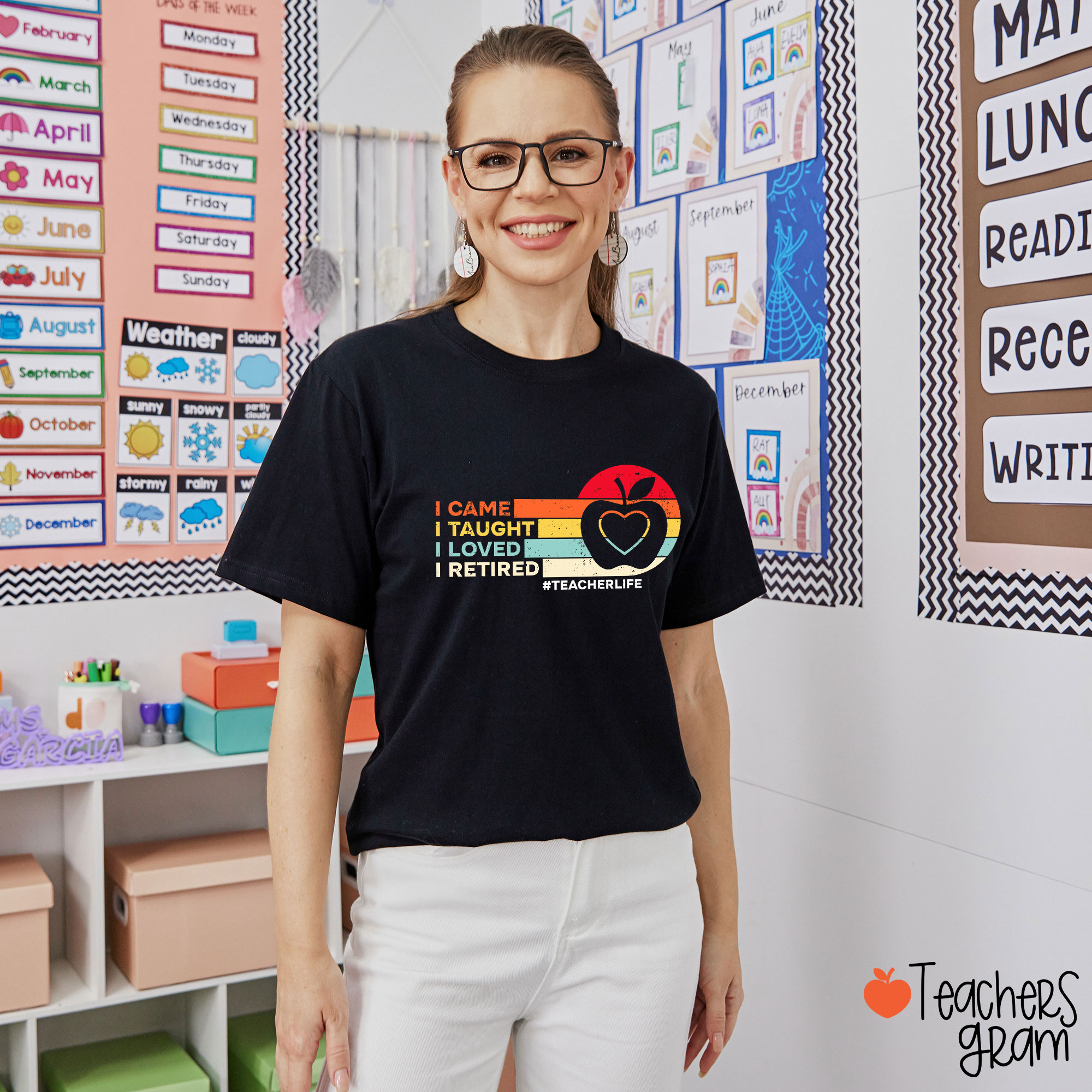 Apple Heart I Came I Taught Retired Teacher T-Shirt