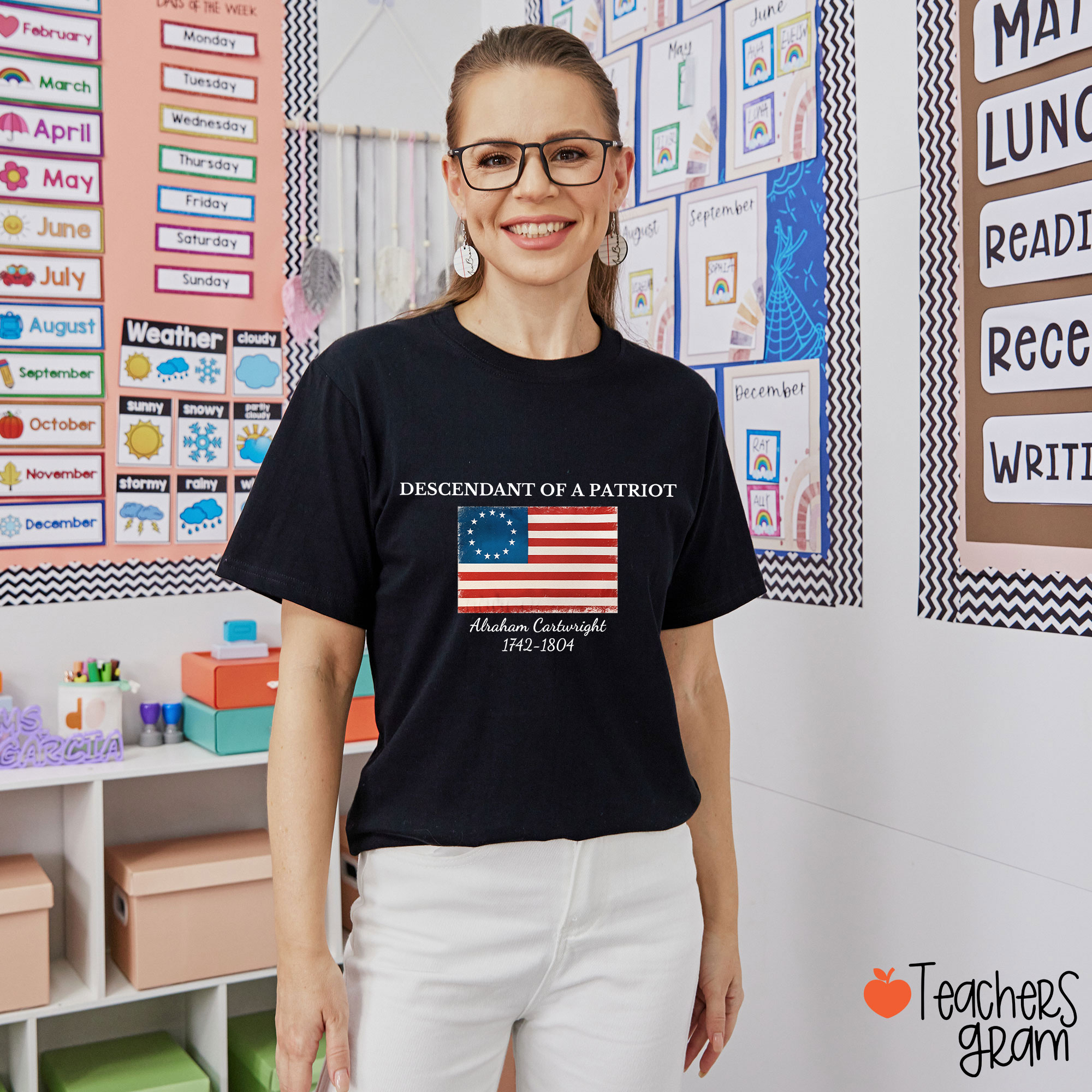 Personalized Descendant Of A Patriot Abraham Cartwright 1742-1804 Teacher T-Shirt