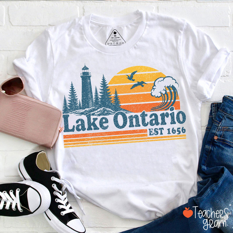 Lake Ontario Retro Sunset Lighthouse Teacher T-Shirt