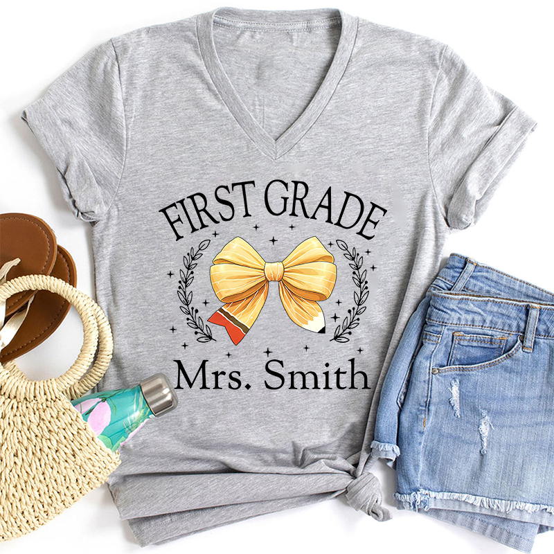 Personalized Name And Grade Bow Teacher Female V-Neck T-Shirt