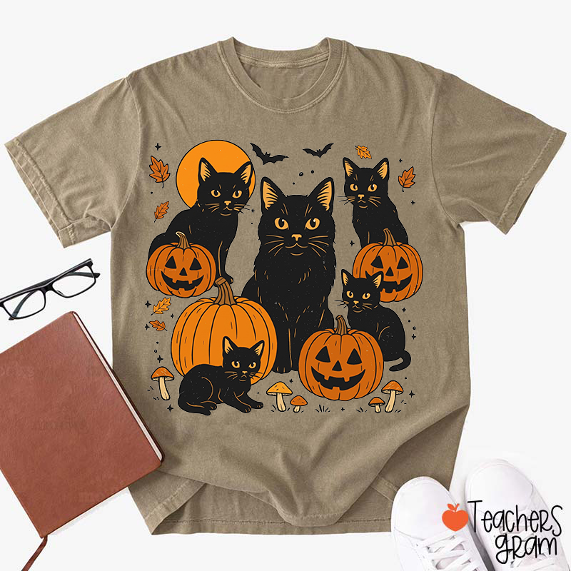 Spooky Black Cat Pumpkin Patch Teacher T-Shirt