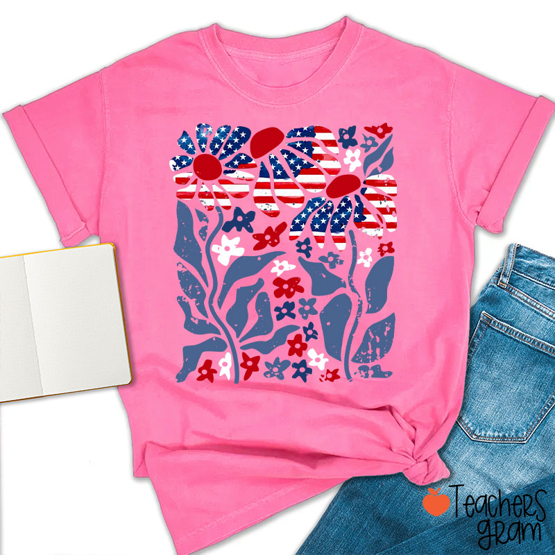 Boho Patriotic Daisy American Flag Floral Teacher T-Shirt