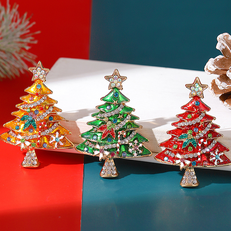 Diamond Christmas Tree Teacher Pin