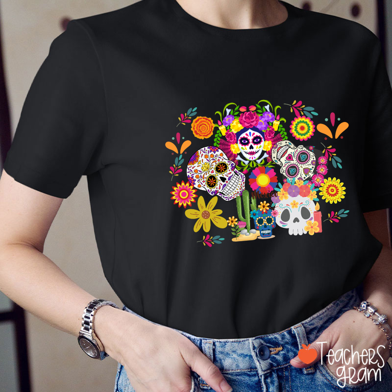 Colorful Skull Mexico Halloween Spanish Teacher T-Shirt
