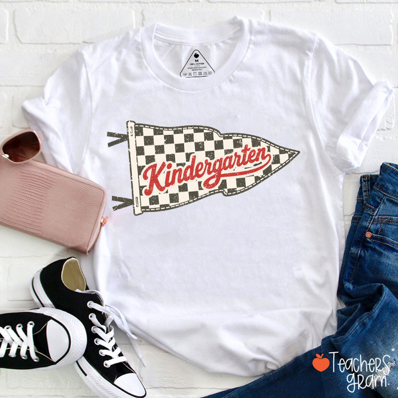 Personalized Grade Checkered Pennant Flag Vintage Retro Preschool Teacher T-Shirt