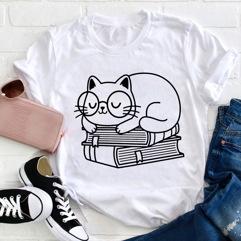 Cute Cat On The Book Teacher T-Shirt