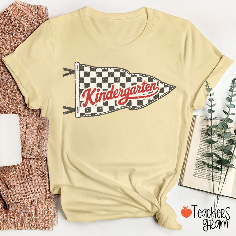 Personalized Grade Checkered Pennant Flag Vintage Retro Preschool Teacher T-Shirt