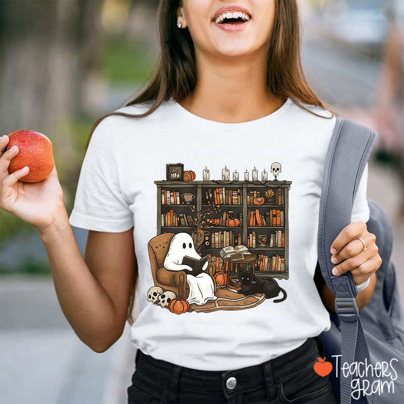 Ghost Reading Books Halloween Teacher T-Shirt