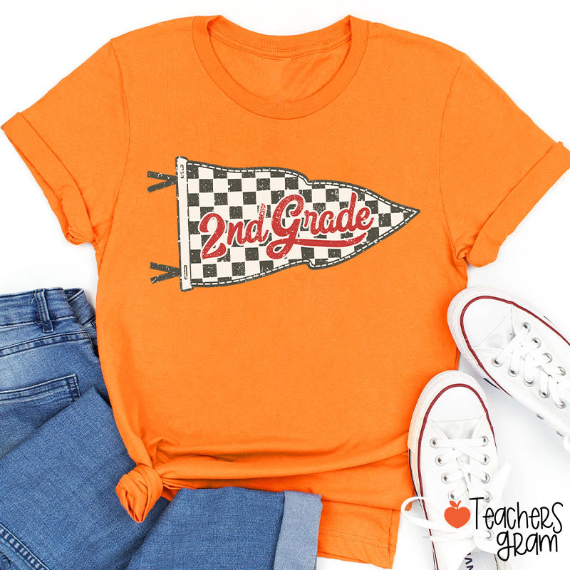 Personalized Grade Checkered Pennant Flag Vintage Retro Preschool Teacher T-Shirt