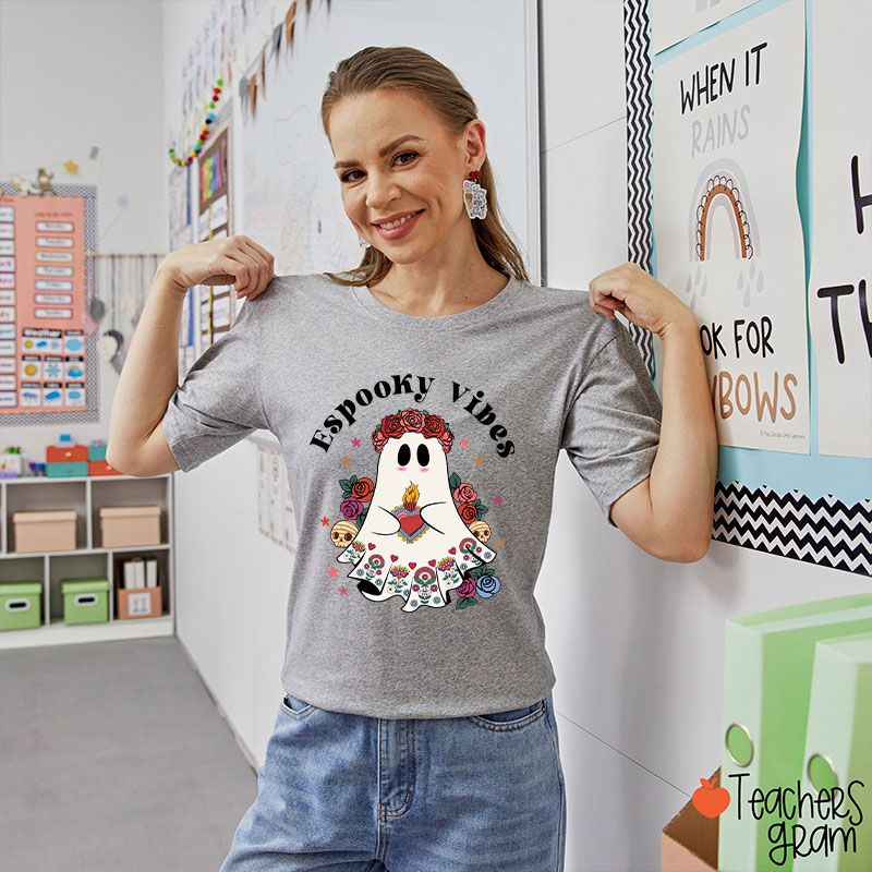 Espooky Vibes Spanish Teacher T-Shirt