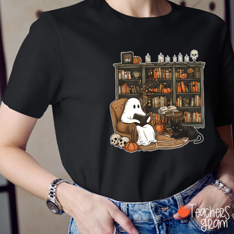 Ghost Reading Books Halloween Teacher T-Shirt
