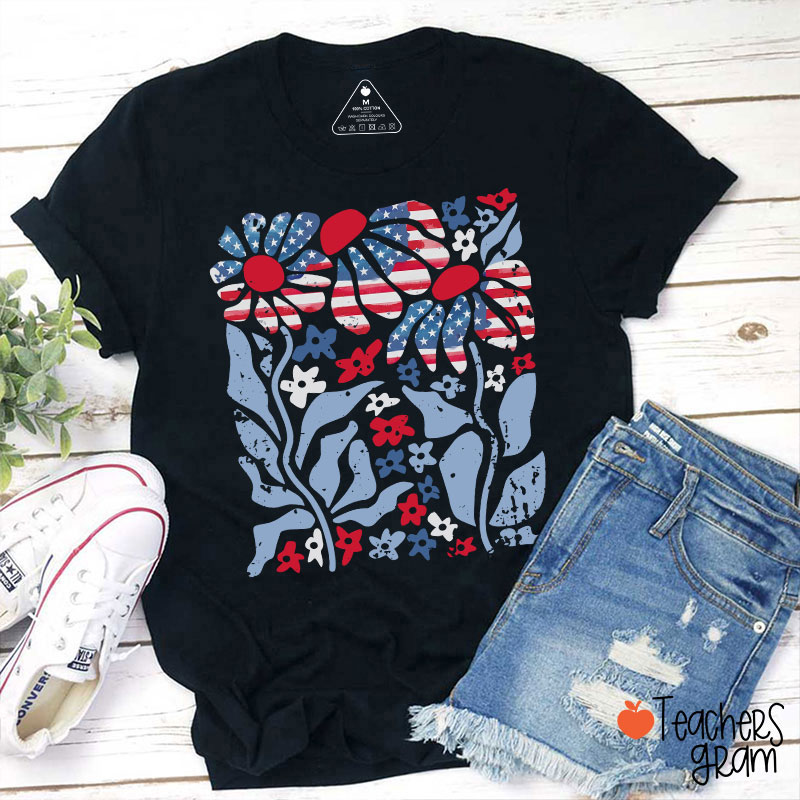 Boho Patriotic Daisy American Flag Floral Teacher T-Shirt