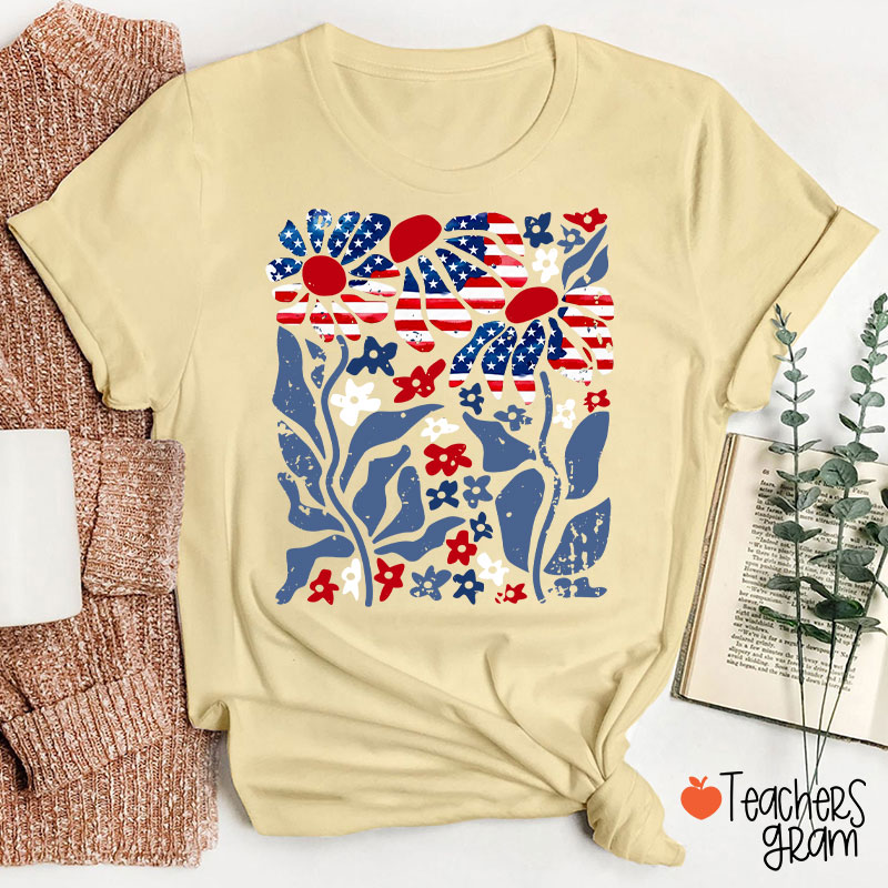 Boho Patriotic Daisy American Flag Floral Teacher T-Shirt