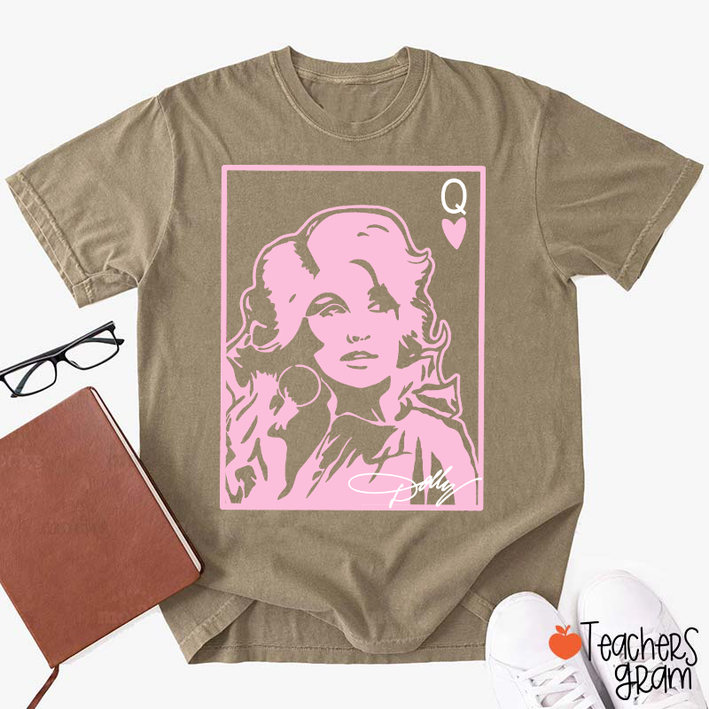 Dolly Queen Of Hearts Poker Card Pink Portrait Country Music Teacher T-Shirt