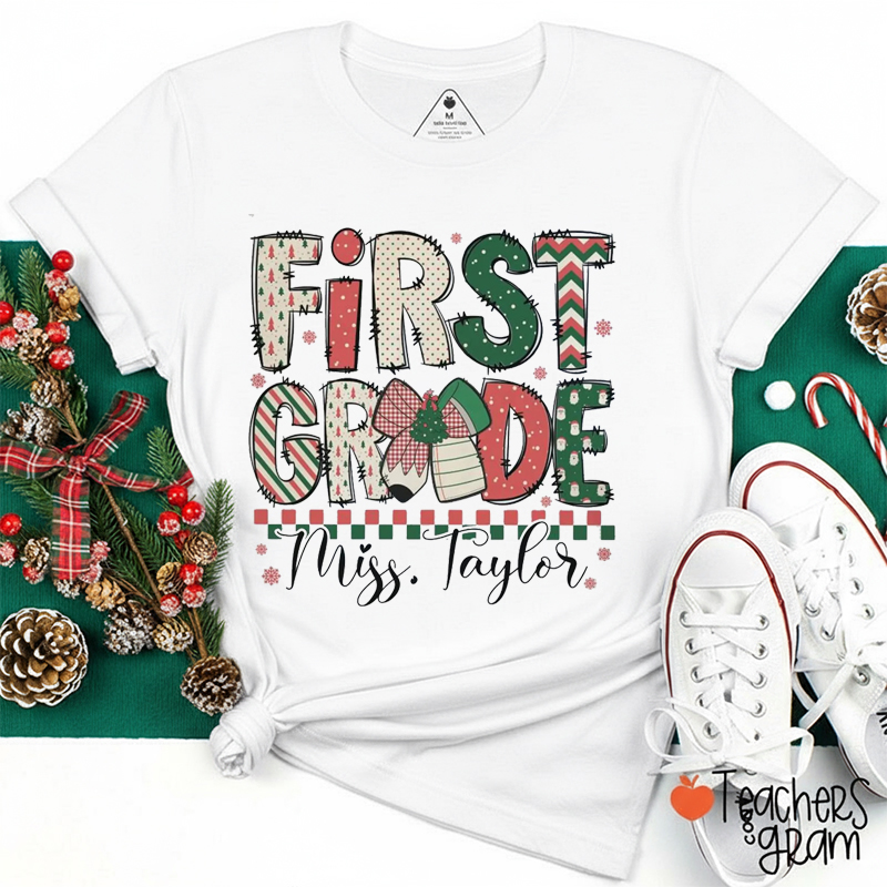 Personalized Grade And Name Checkered Christmas Teacher T-Shirt