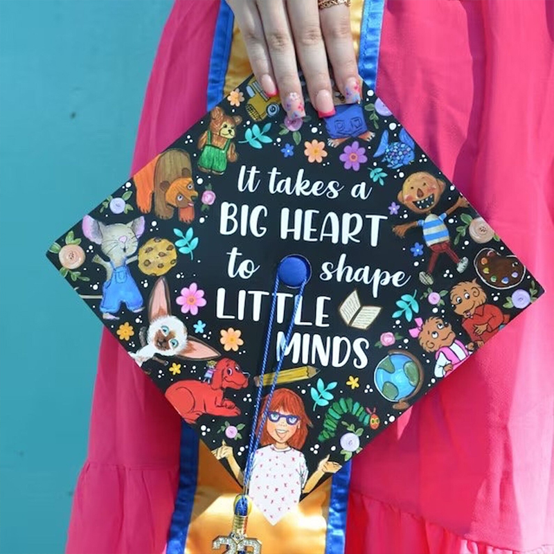 It Takes A Big Heart To Shape Little Minds Teacher Graduation Topper
