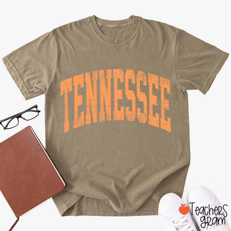 Vintage Distressed Tennessee Bold Arch Letter Teacher T-Shirt