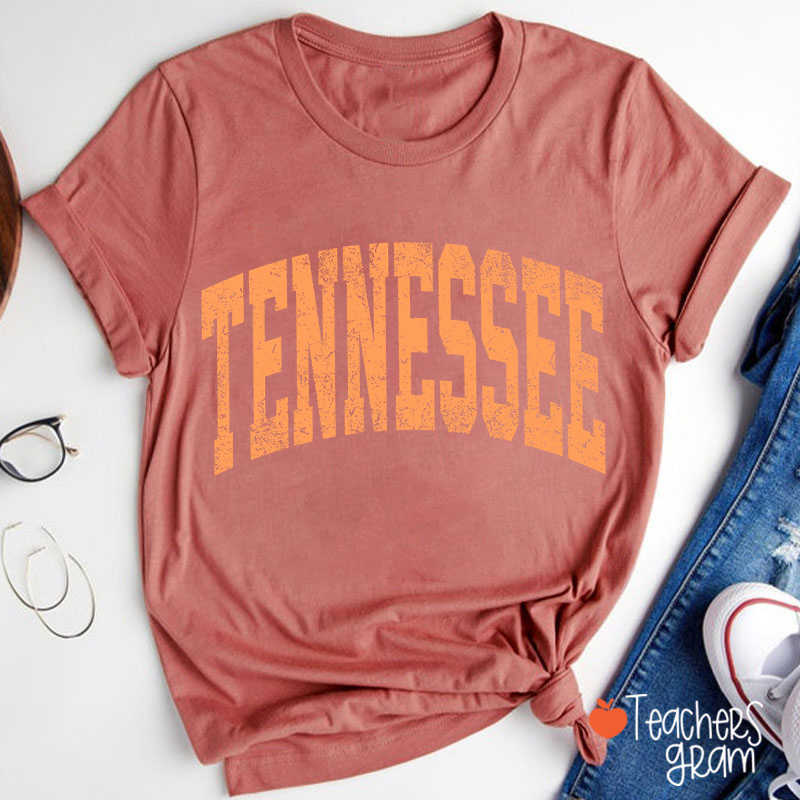Vintage Distressed Tennessee Bold Arch Letter Teacher T-Shirt
