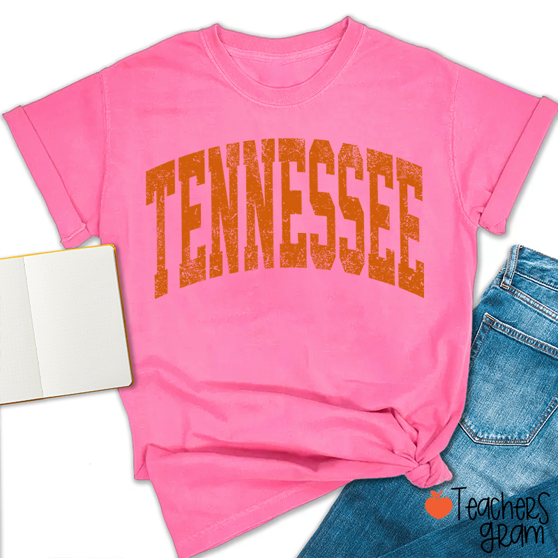 Vintage Distressed Tennessee Bold Arch Letter Teacher T-Shirt