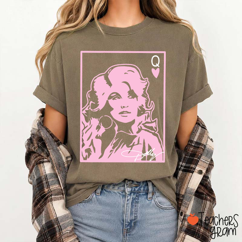 Dolly Queen Of Hearts Poker Card Pink Portrait Country Music Teacher T-Shirt