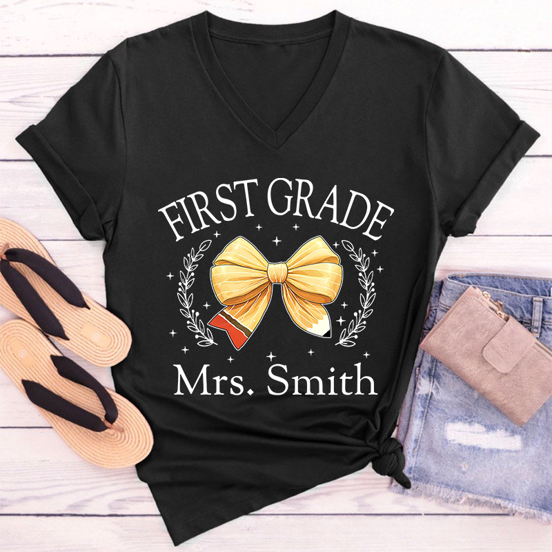 Personalized Name And Grade Bow Teacher Female V-Neck T-Shirt