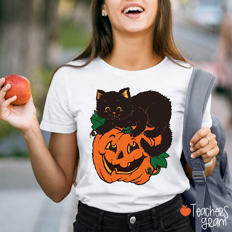 Black Cat On Pumpkin Teacher T-Shirt