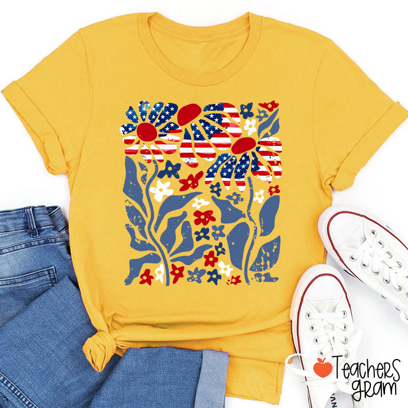 Boho Patriotic Daisy American Flag Floral Teacher T-Shirt