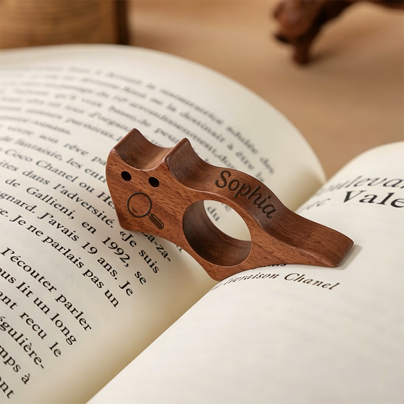 Personalized Cat Thumb Wood Book Page Holder