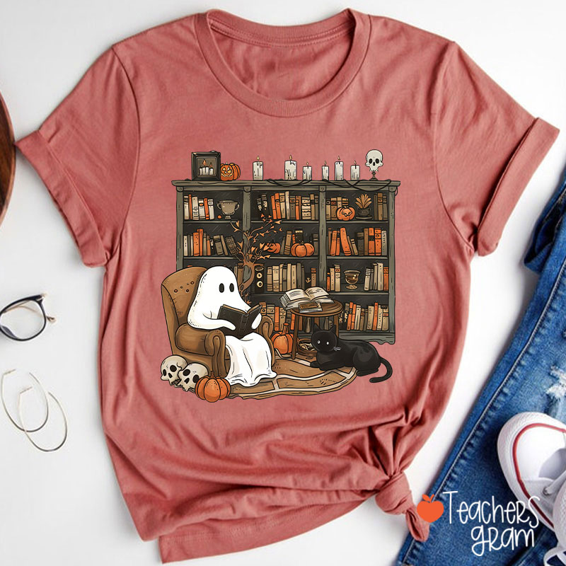 Ghost Reading Books Halloween Teacher T-Shirt