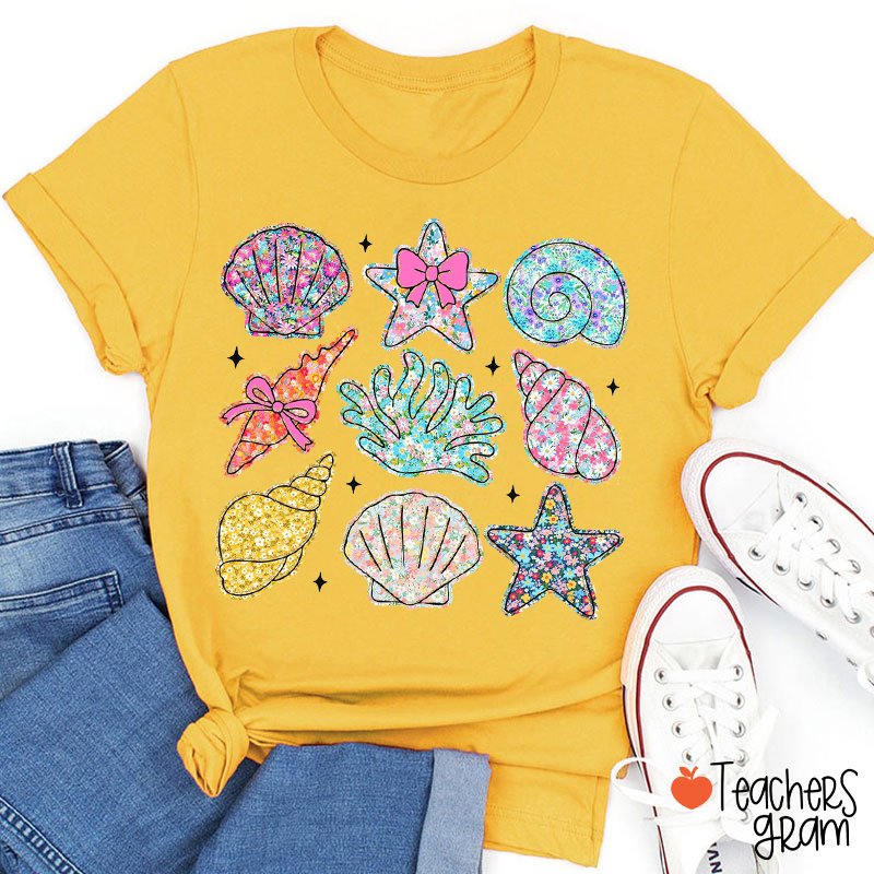 Wildflower Seashell Clam Summer Teacher T-Shirt