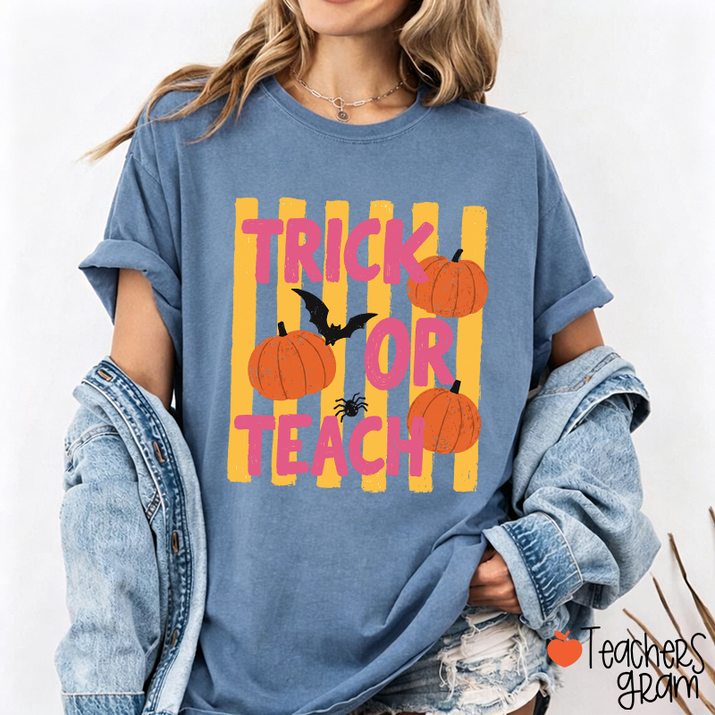 Personalized Trick Or Teach Pumpkin Bat Spider Halloween Teacher T-Shirt