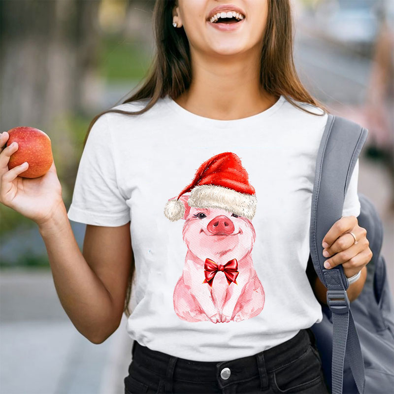 Cute Pig Wearing Christmas Hat Teacher T-Shirt