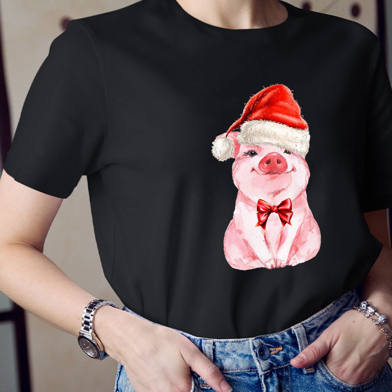 Cute Pig Wearing Christmas Hat Teacher T-Shirt