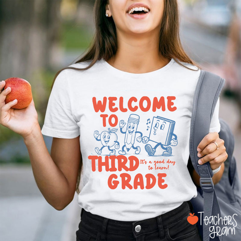 Personalized Grade Cartoon Apple Pencil Book Welcome Teacher T-Shirt