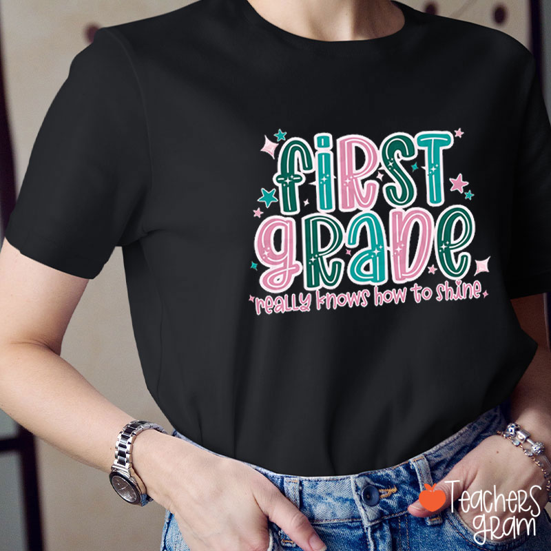 Personalized My Class Really Knows How To Shine Teacher T-Shirt