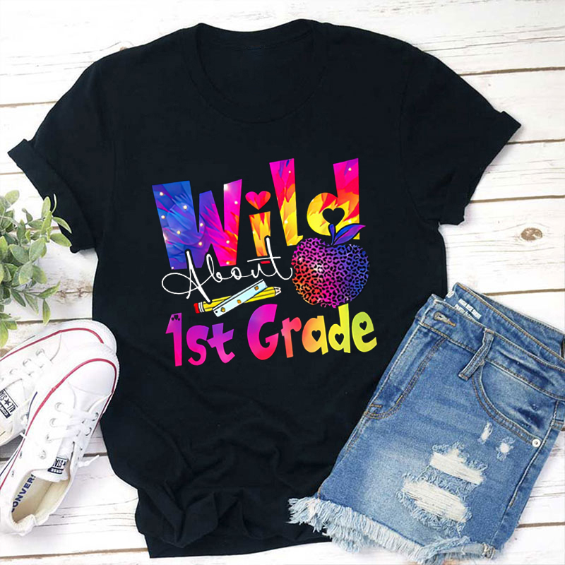 Personalized Grade Colorful Leopard Print Apple Icon Teacher T-Shirt