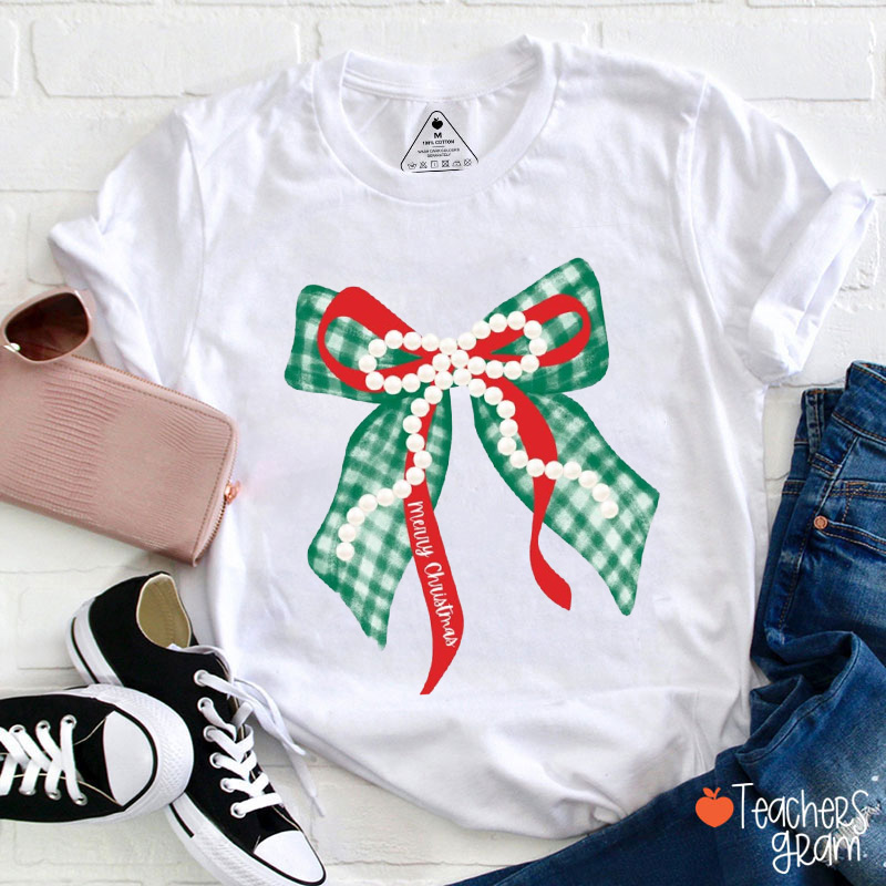 Christmas Bow in Green and Red Teacher T-Shirt